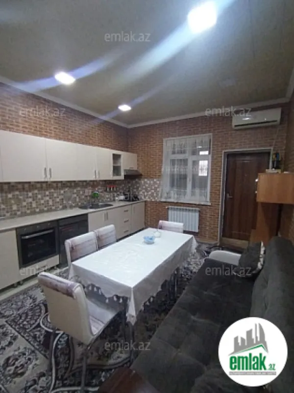 Satılır 5 otaqlı həyət evi 200 m²