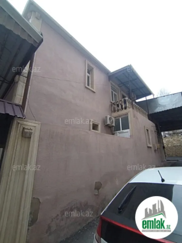 Satılır 5 otaqlı həyət evi 200 m²