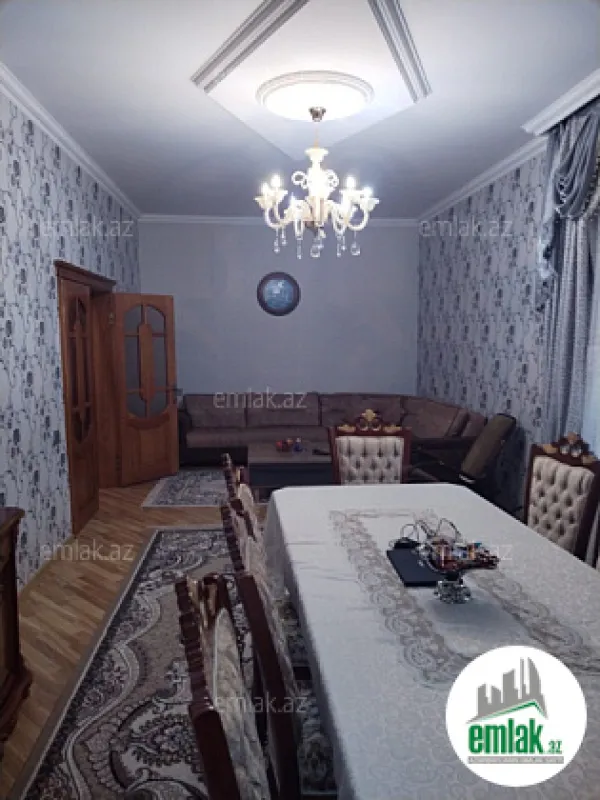 Satılır 5 otaqlı həyət evi 200 m²
