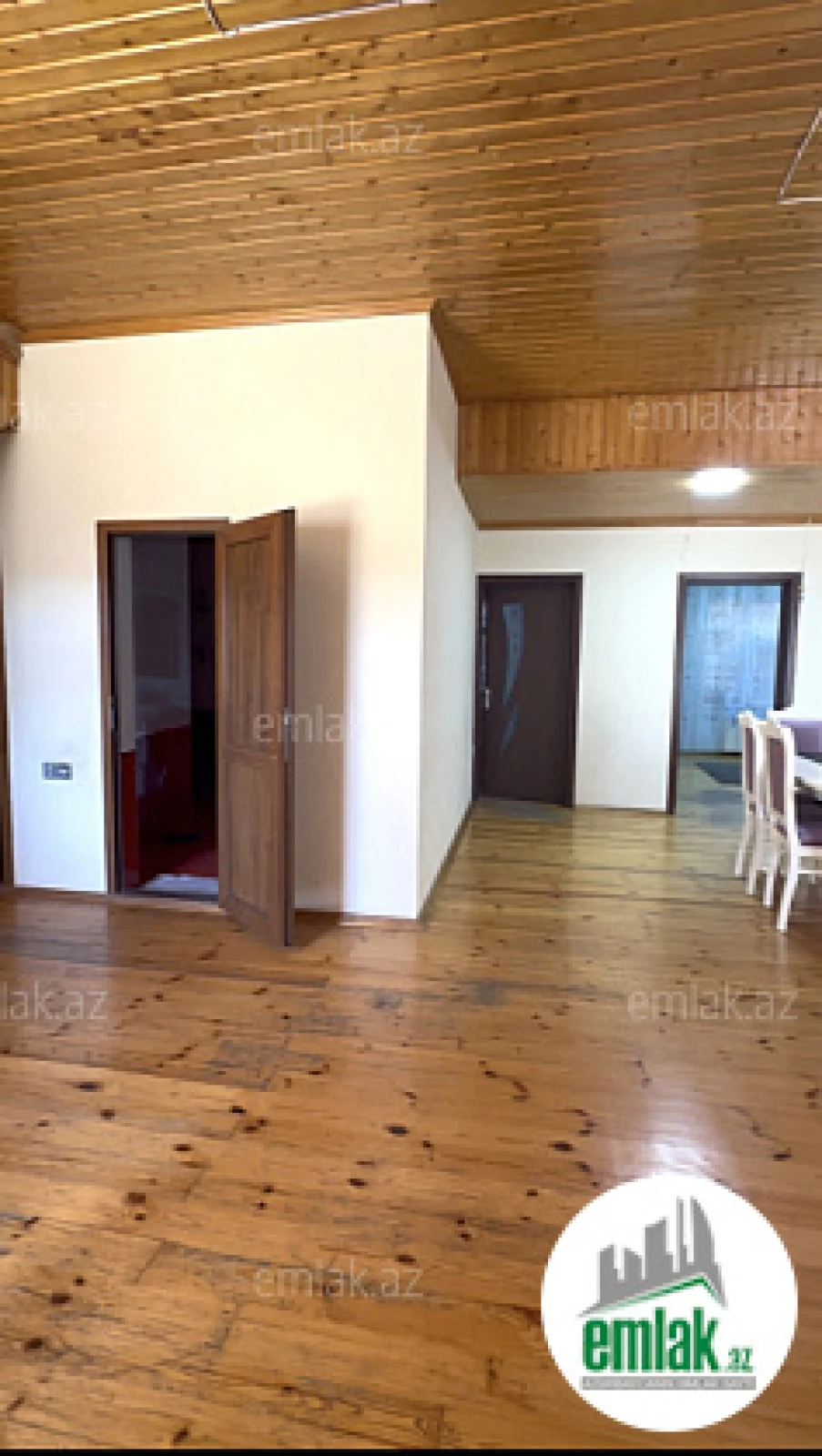 Satılır 5 otaqlı həyət evi 200 m²