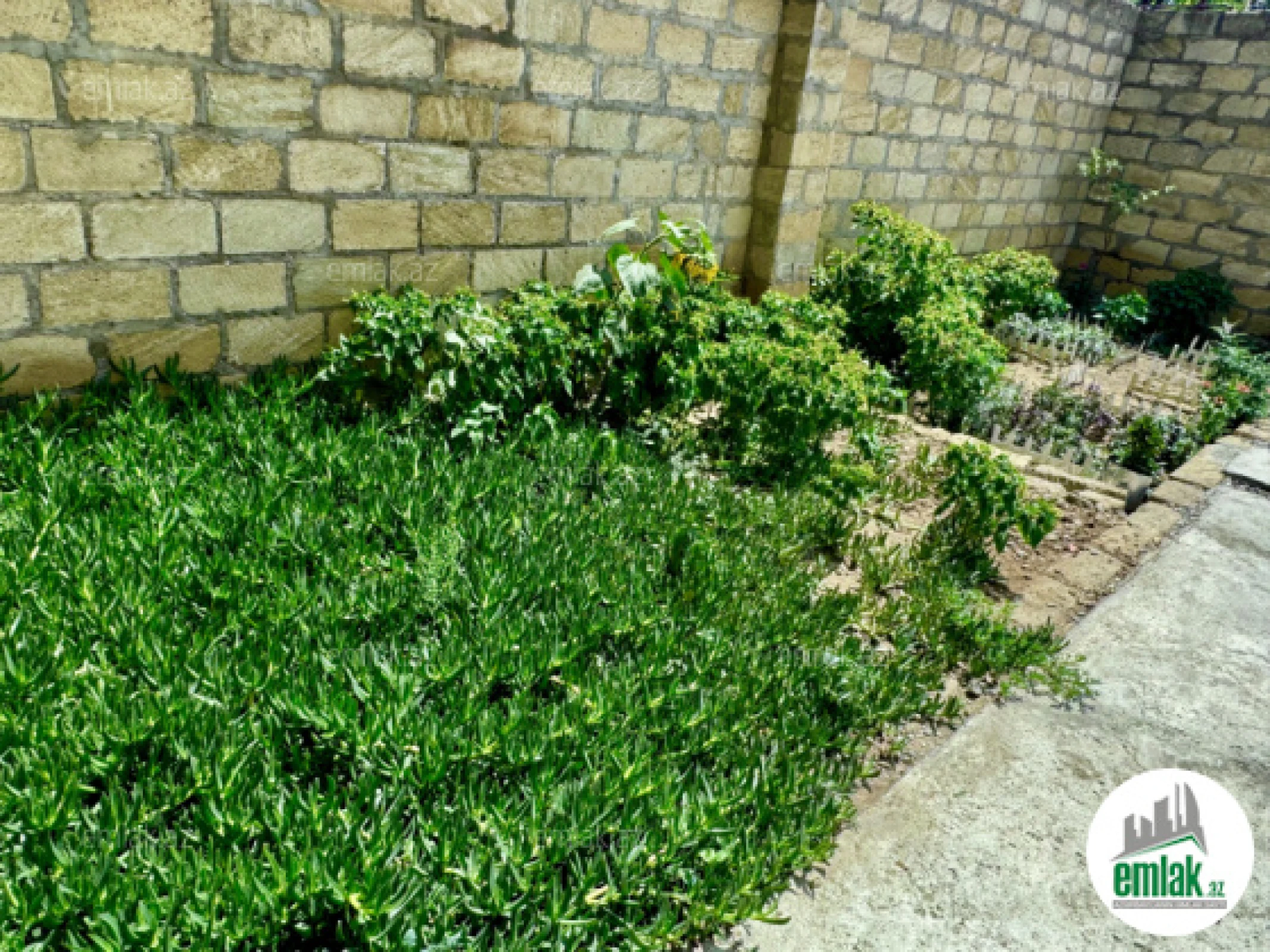 Satılır 5 otaqlı həyət evi 200 m²