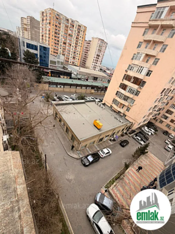 Satılır 2 otaqlı köhnə tikili 50 m²