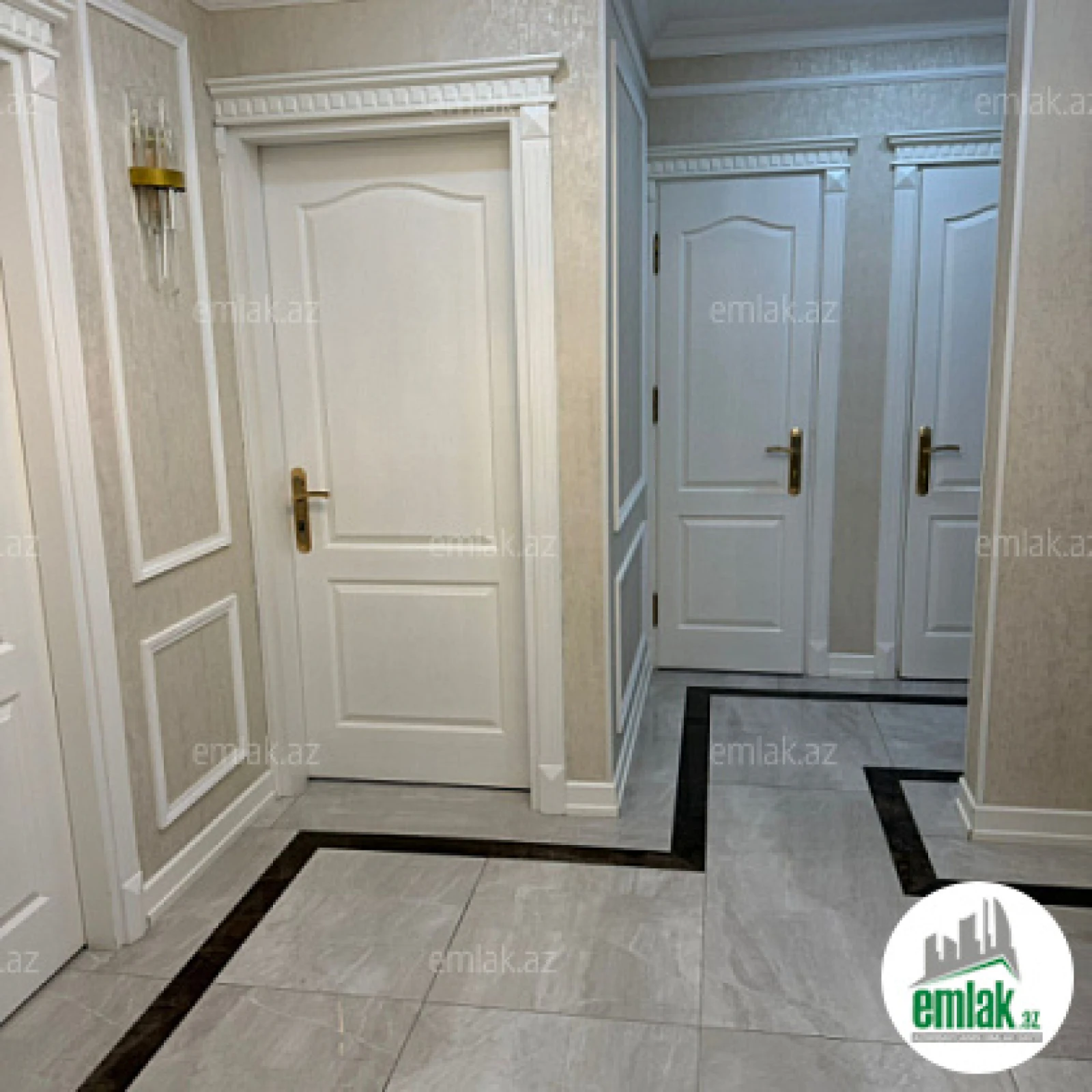 Satılır 3 otaqlı köhnə tikili 100 m²