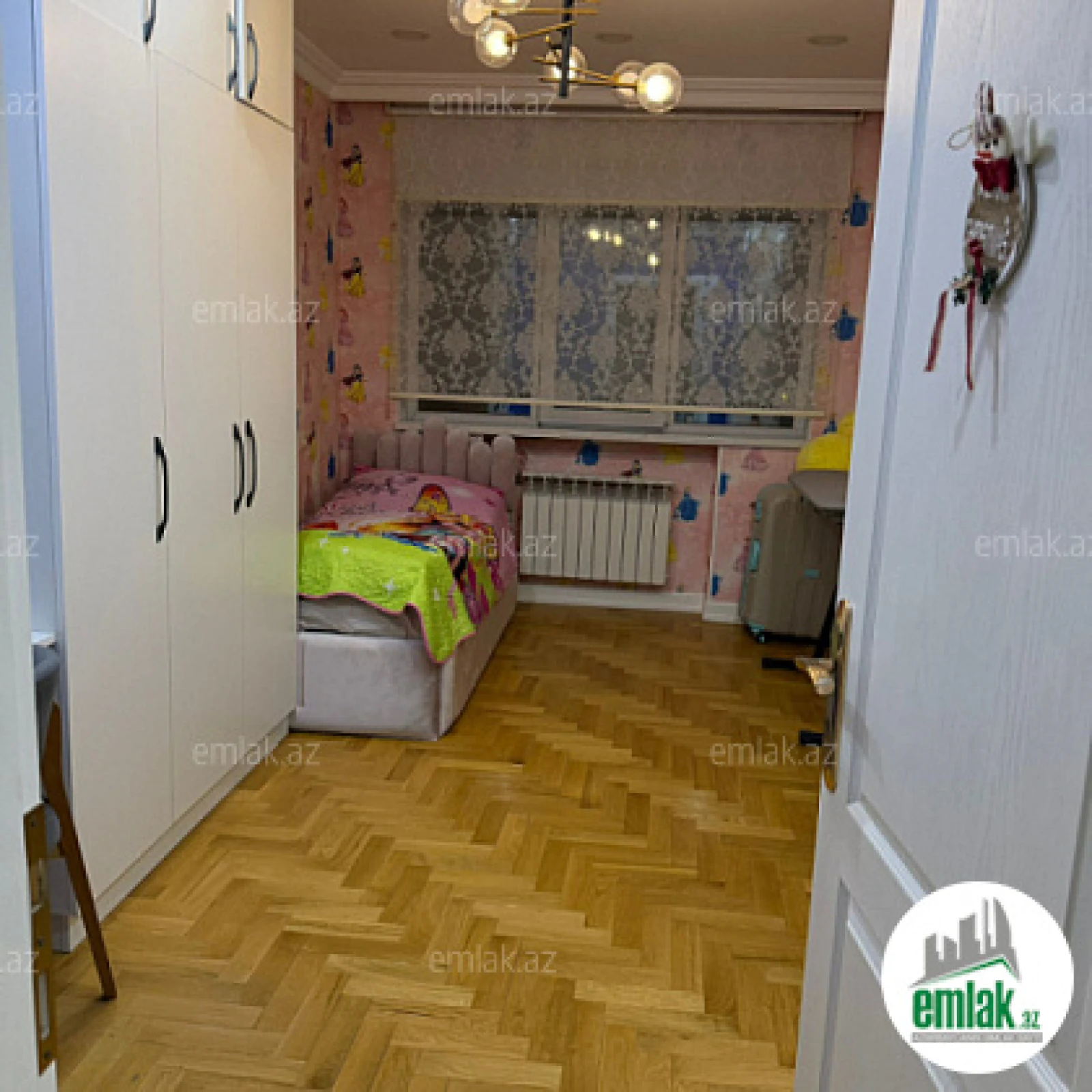 Satılır 3 otaqlı köhnə tikili 100 m²