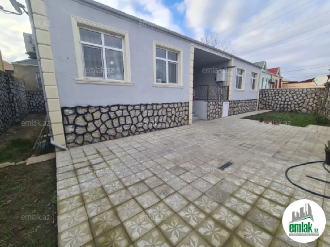 Satılır 4 otaqlı həyət evi 130 m²