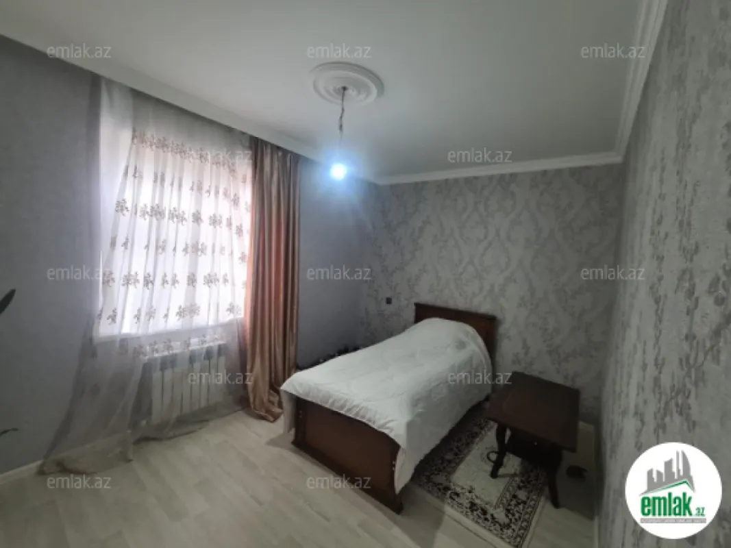 Satılır 4 otaqlı həyət evi 130 m²