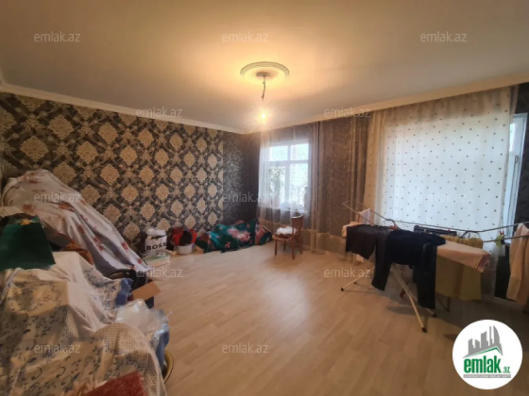 Satılır 4 otaqlı həyət evi 130 m²