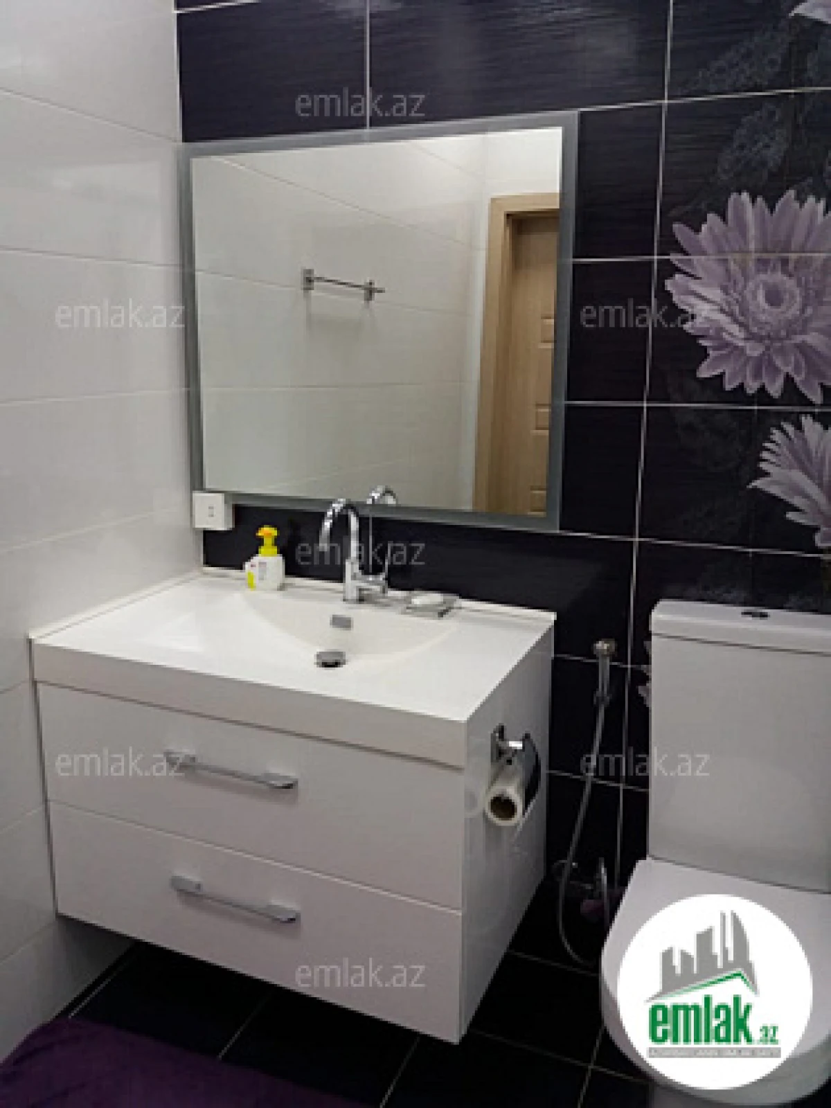 Satılır 3 otaqlı yeni tikili 125 m²