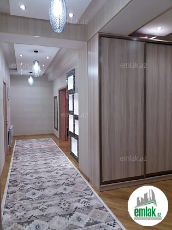 Satılır 3 otaqlı yeni tikili 125 m²