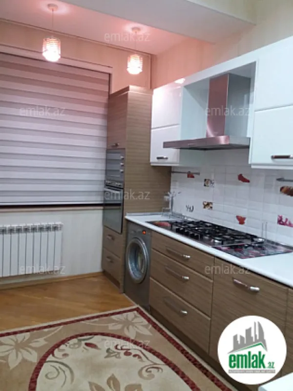 Satılır 3 otaqlı yeni tikili 125 m²
