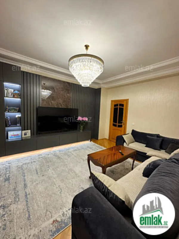 Satılır 3 otaqlı yeni tikili 140 m²