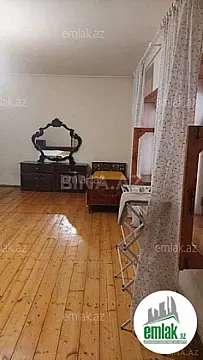 Satılır 8 otaqlı həyət evi 400 m²