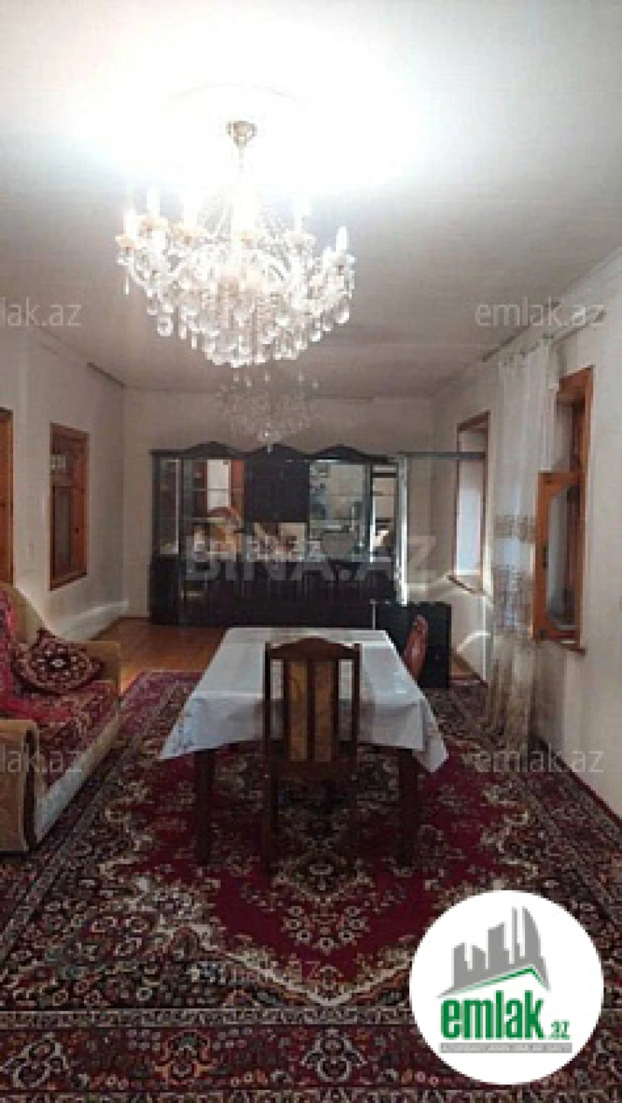 Satılır 8 otaqlı həyət evi 400 m²