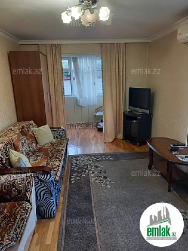 Satılır 1 otaqlı köhnə tikili 40 m²