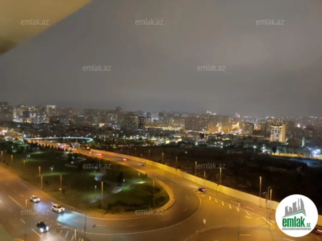 Satılır 4 otaqlı köhnə tikili 135.5 m²