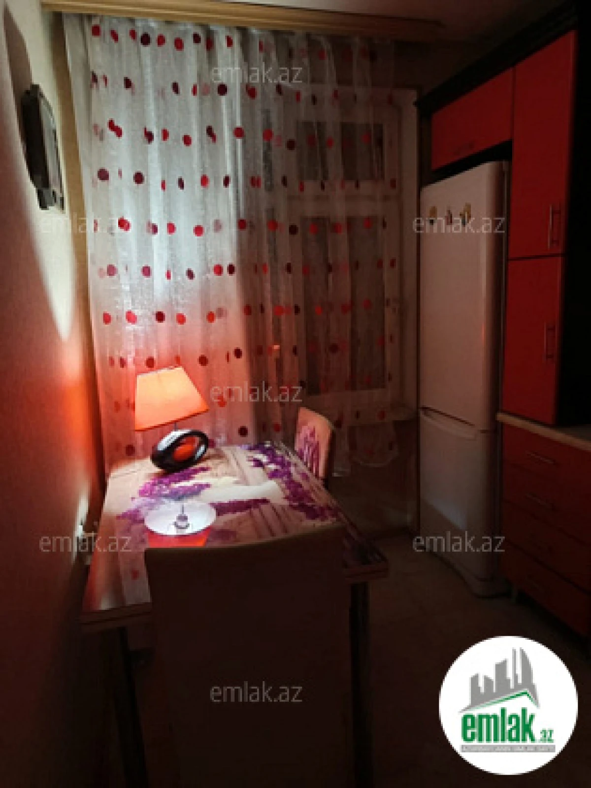 Satılır 2 otaqlı köhnə tikili 65 m²