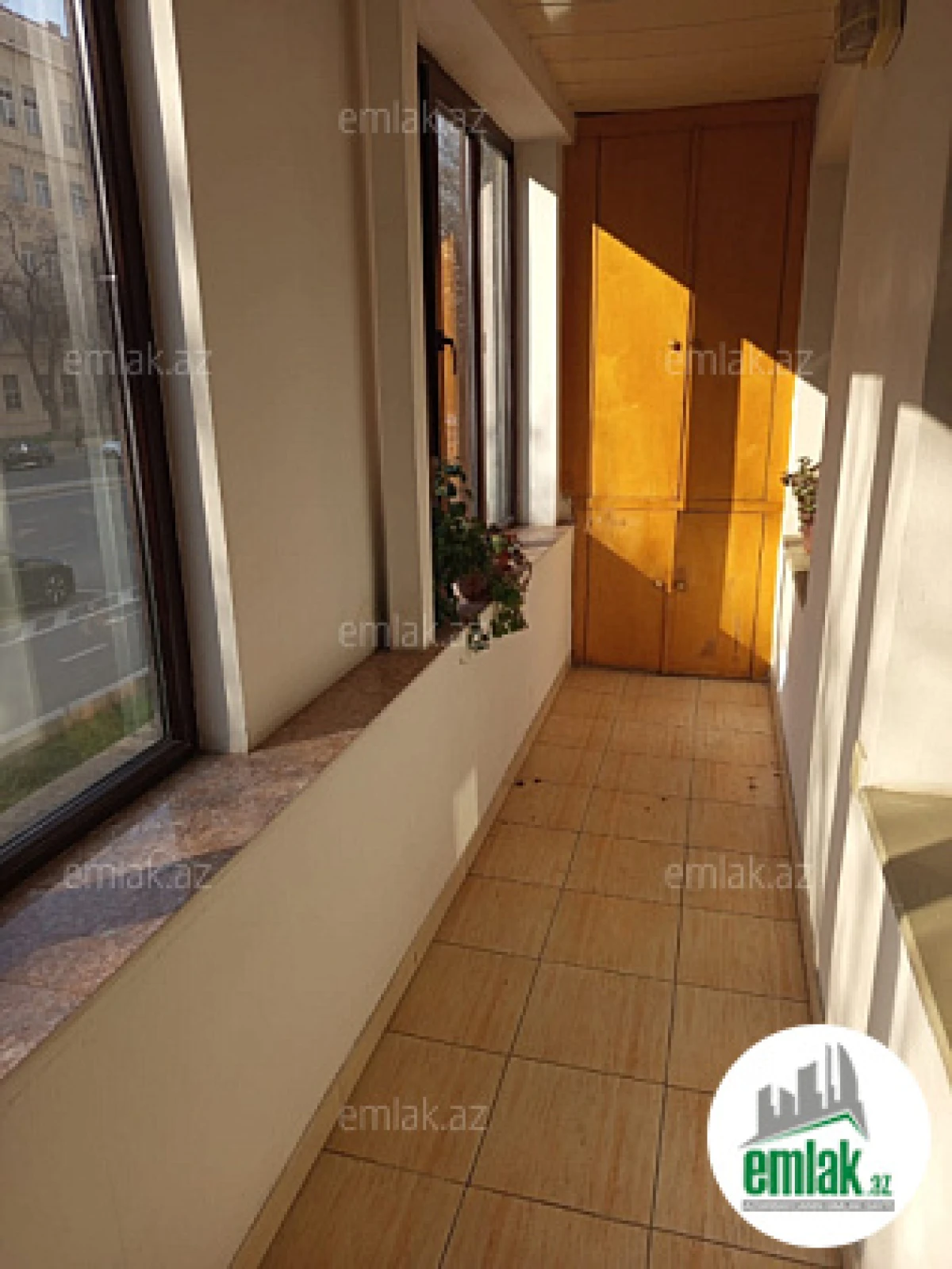 Satılır 2 otaqlı köhnə tikili 65 m²