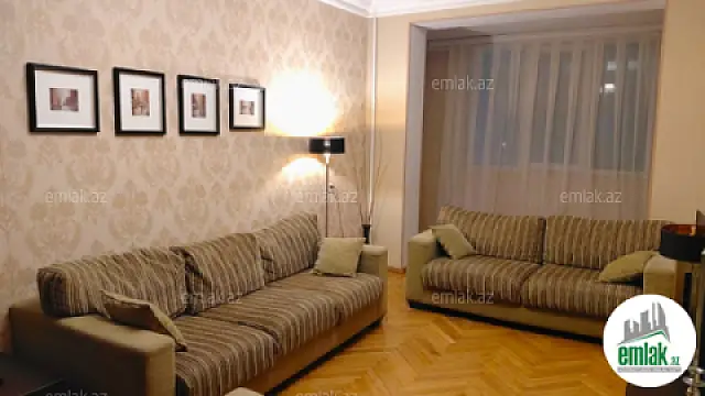 Satılır 3 otaqlı köhnə tikili 90 m² — Bakı, Nizami 3 otaq 90.00 m²