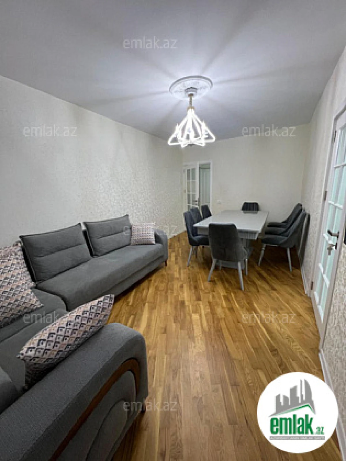 Satılır 3 otaqlı köhnə tikili 70 m²