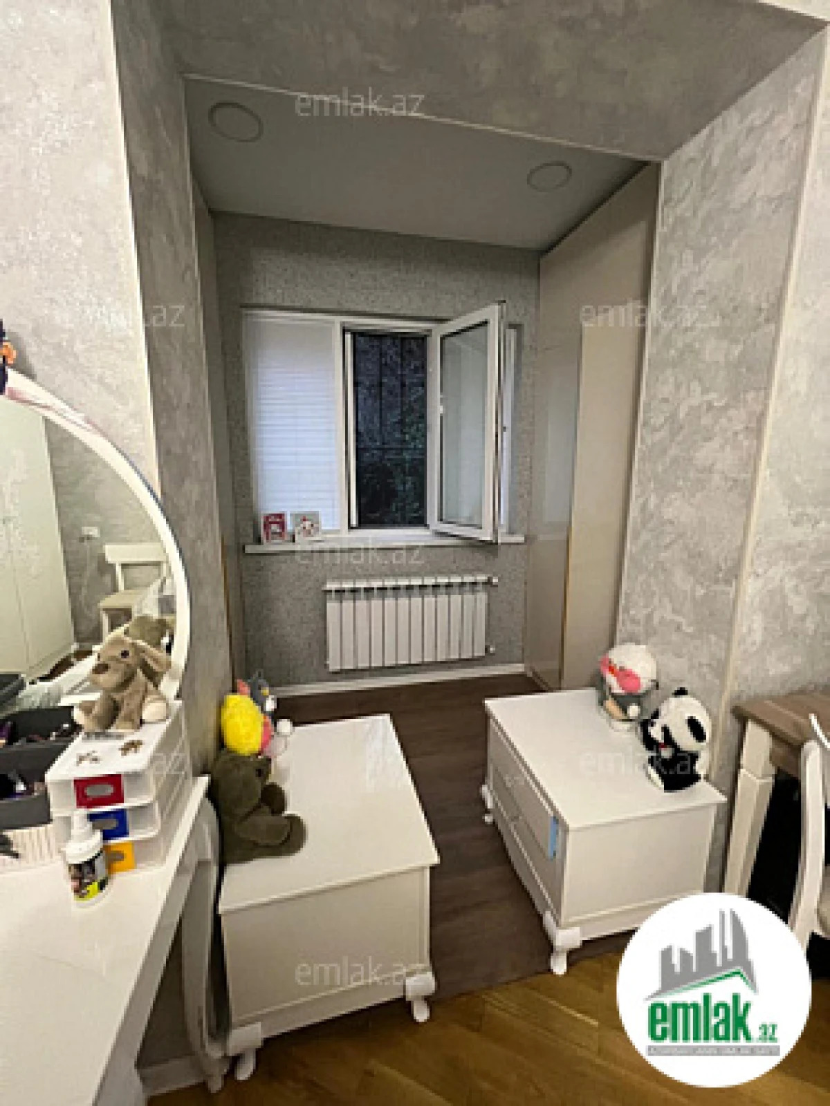 Satılır 3 otaqlı köhnə tikili 70 m²