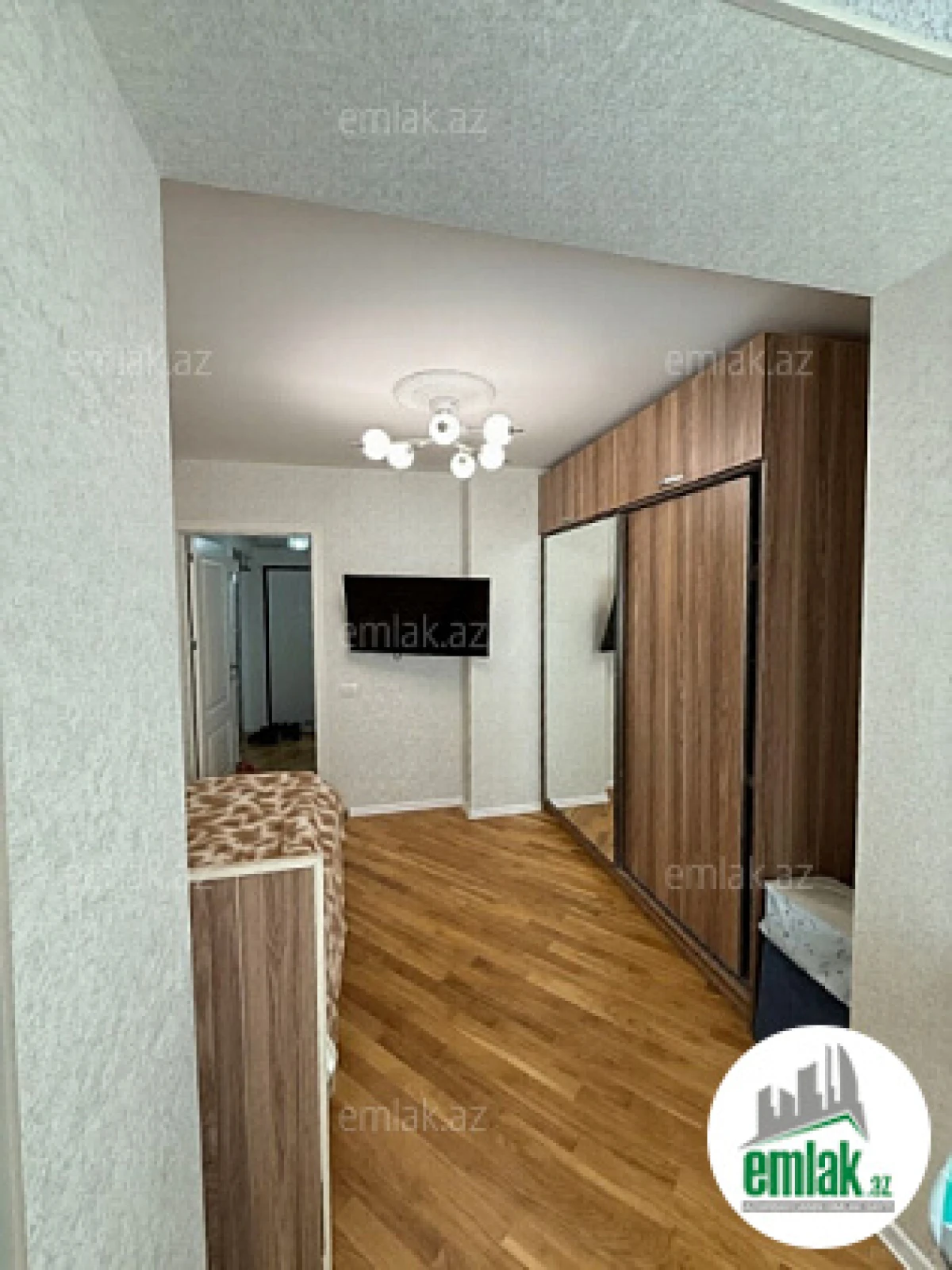 Satılır 3 otaqlı köhnə tikili 70 m²