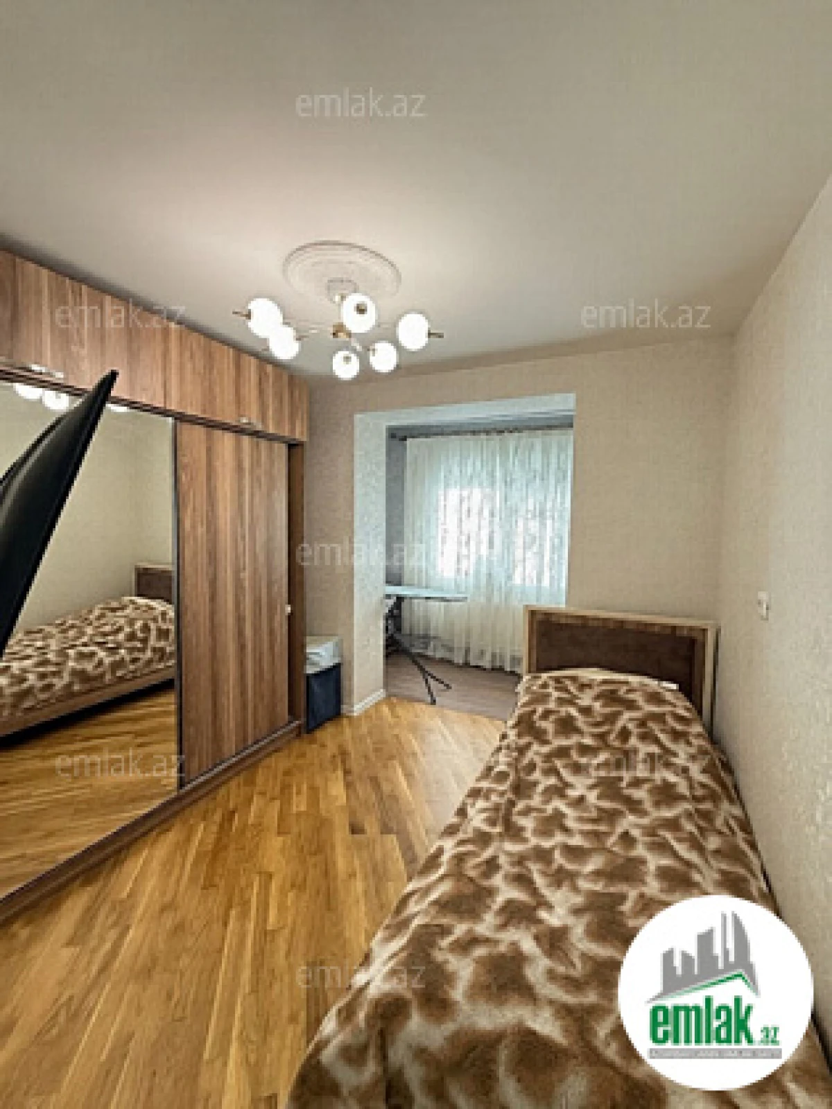Satılır 3 otaqlı köhnə tikili 70 m²