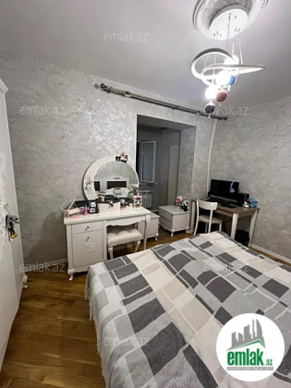 Satılır 3 otaqlı köhnə tikili 70 m²