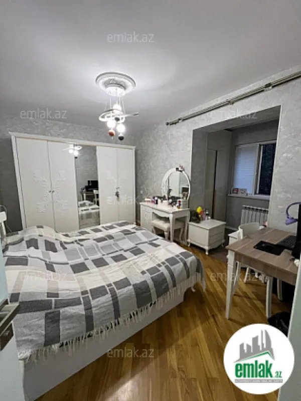 Satılır 3 otaqlı köhnə tikili 70 m²