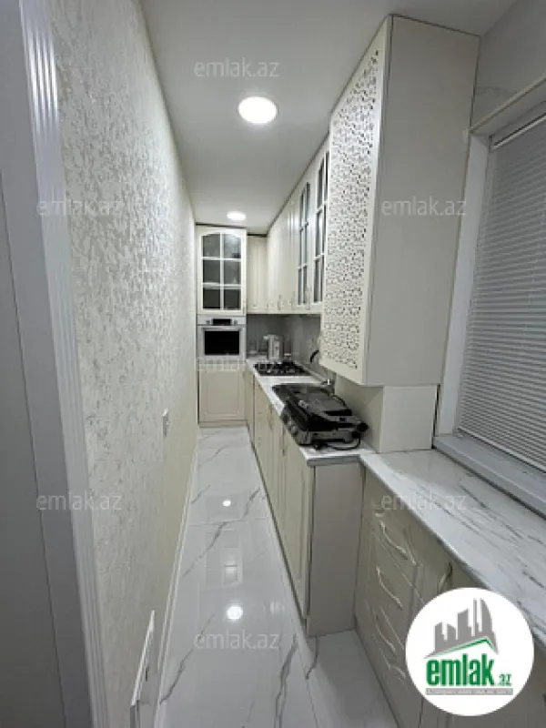 Satılır 3 otaqlı köhnə tikili 70 m²