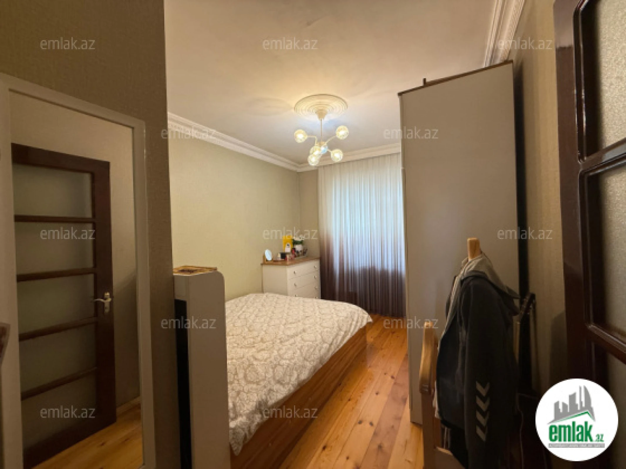 Satılır 2 otaqlı köhnə tikili 50 m²