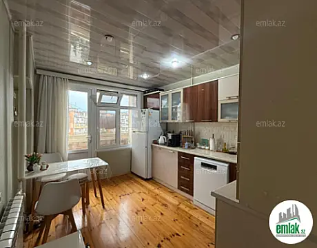 Satılır 2 otaqlı köhnə tikili 50 m²