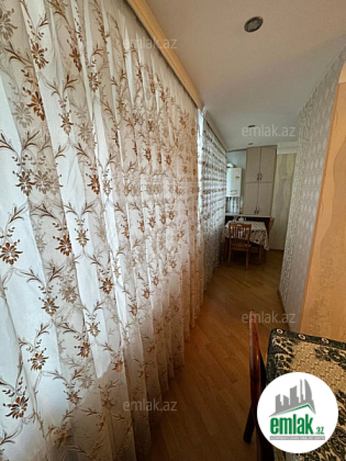 Satılır 2 otaqlı köhnə tikili 62 m²