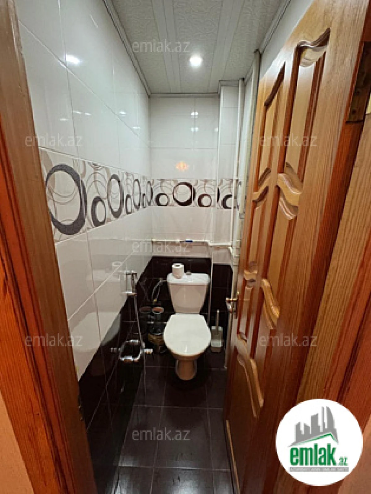 Satılır 2 otaqlı köhnə tikili 62 m²