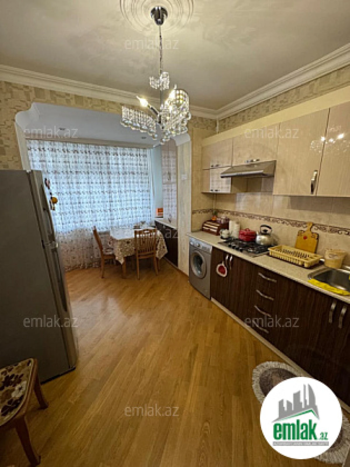 Satılır 2 otaqlı köhnə tikili 62 m²