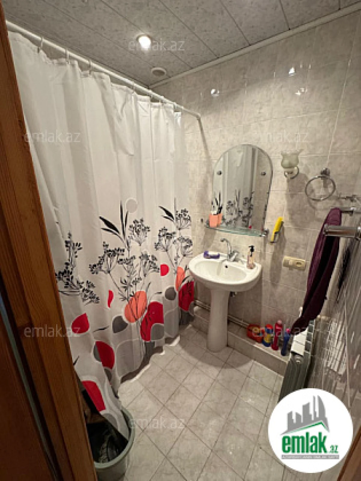 Satılır 2 otaqlı köhnə tikili 62 m²