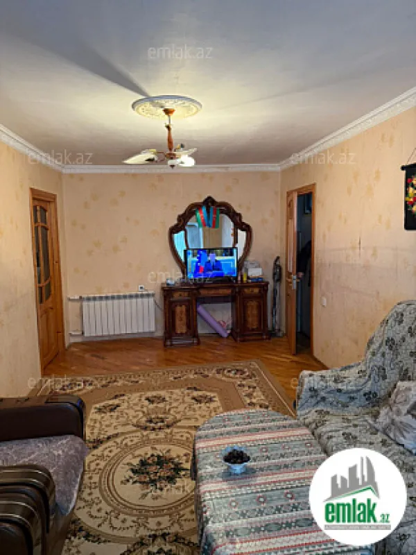 Satılır 2 otaqlı köhnə tikili 55 m²