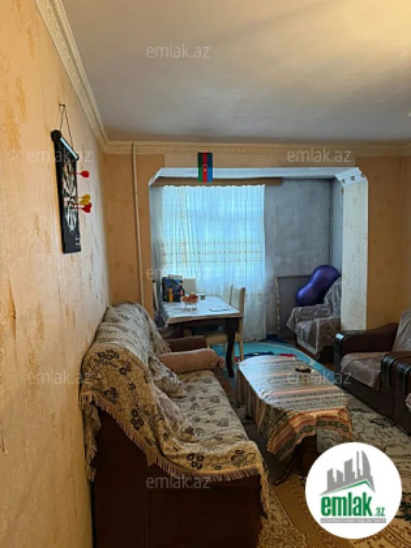 Satılır 2 otaqlı köhnə tikili 55 m²