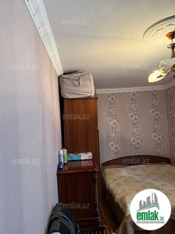 Satılır 2 otaqlı köhnə tikili 55 m²