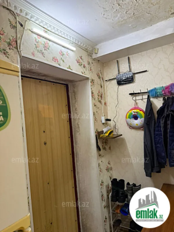 Satılır 2 otaqlı köhnə tikili 55 m²