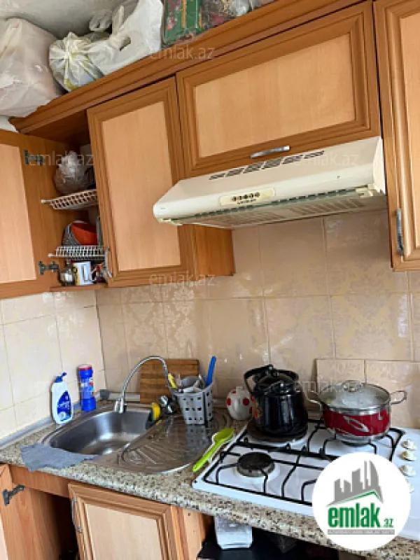 Satılır 2 otaqlı köhnə tikili 55 m²