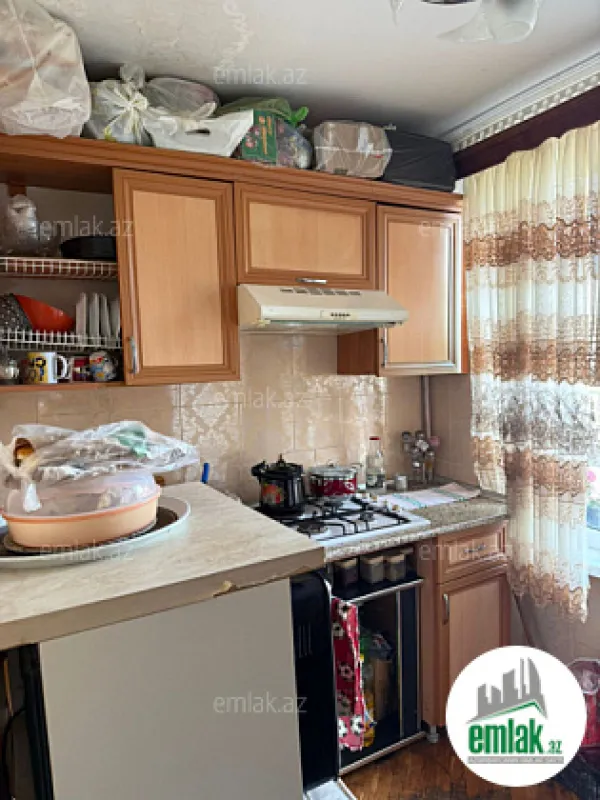 Satılır 2 otaqlı köhnə tikili 55 m²