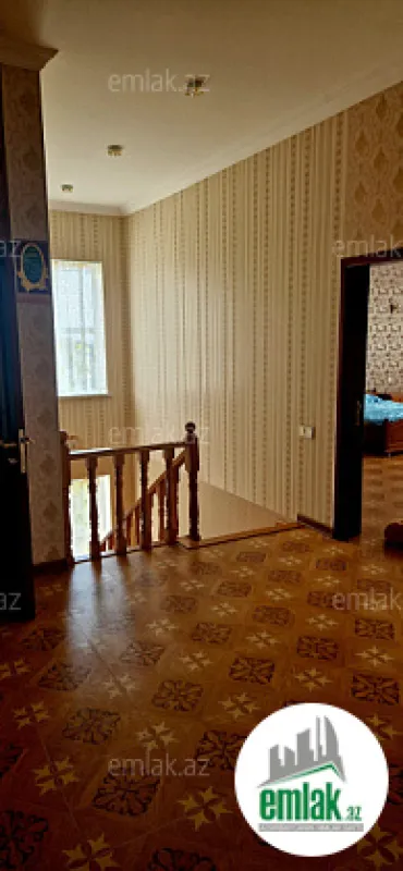 Satılır 8 otaqlı mənzil 500 m²