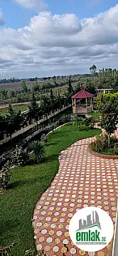 Satılır 8 otaqlı mənzil 500 m²