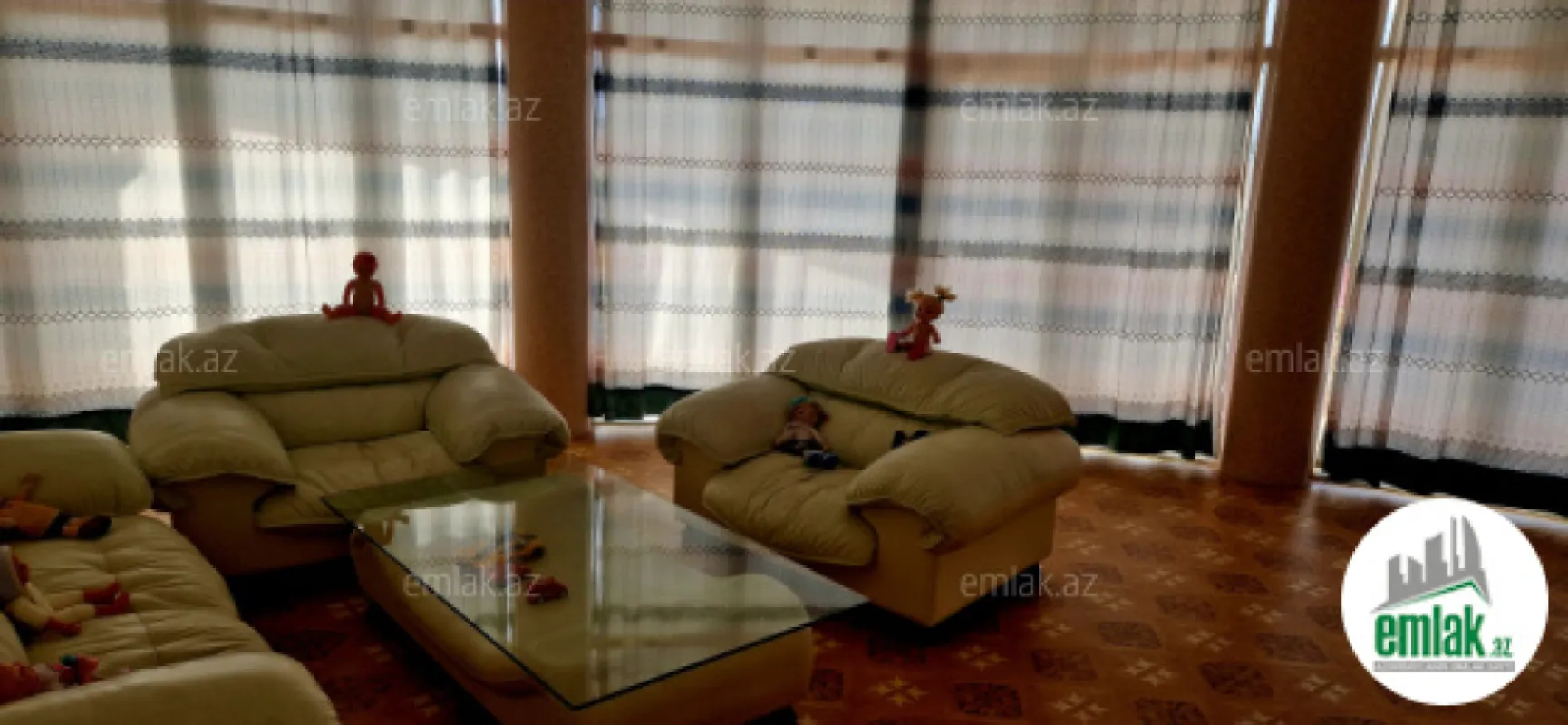 Satılır 8 otaqlı mənzil 500 m²