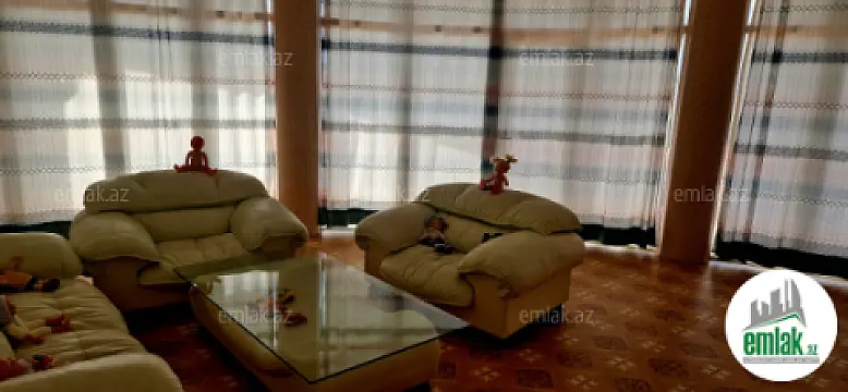 Satılır 8 otaqlı mənzil 500 m²