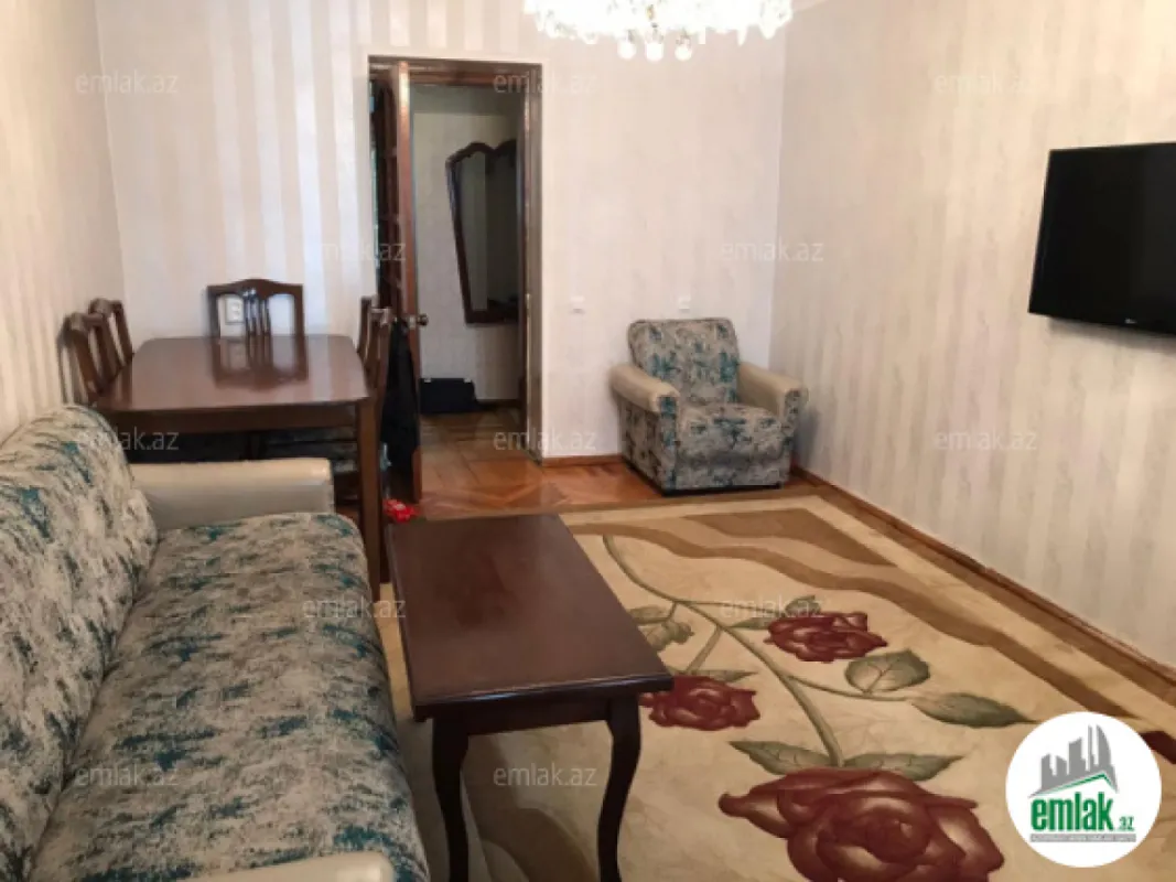 Satılır 3 otaqlı köhnə tikili 80 m²