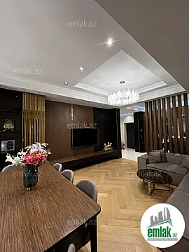 Satılır 4 otaqlı yeni tikili 141 m²