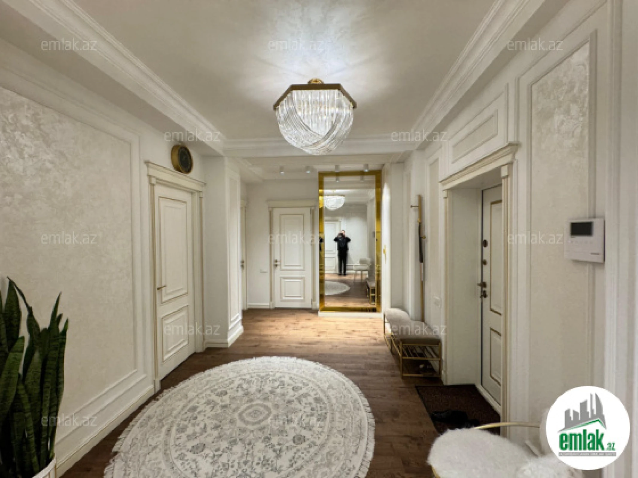 Satılır 4 otaqlı yeni tikili 160 m²