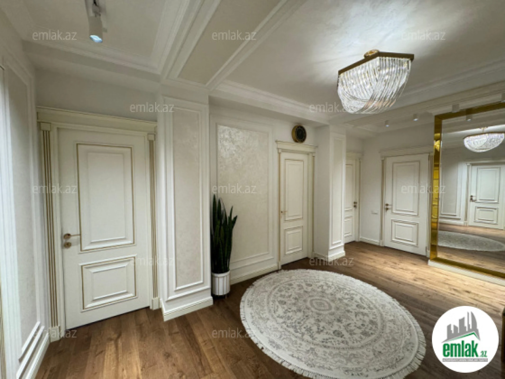 Satılır 4 otaqlı yeni tikili 160 m²