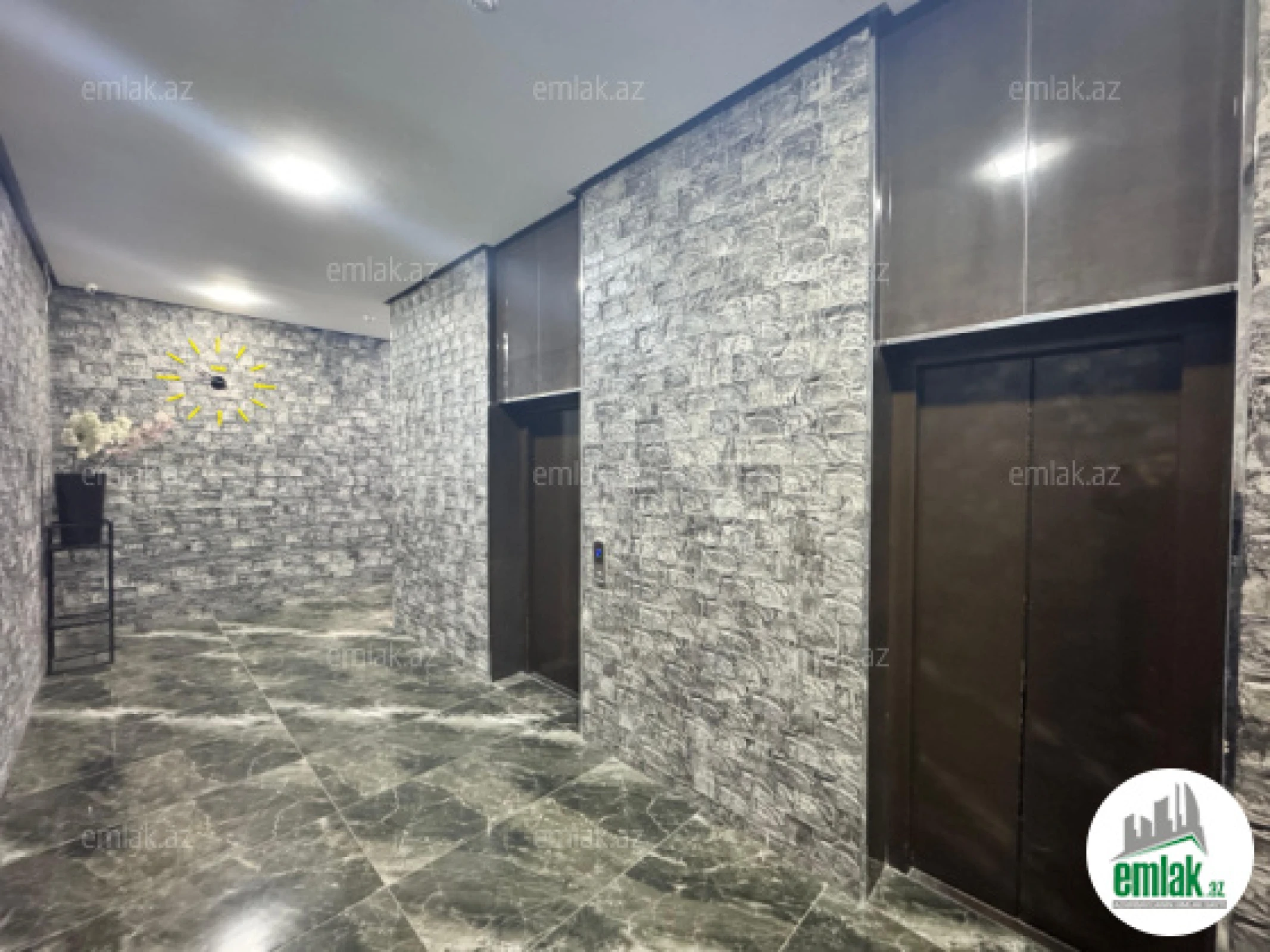 Satılır 4 otaqlı yeni tikili 160 m²